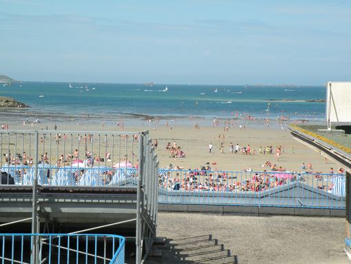  affluence sur la plage de l'Ecluse